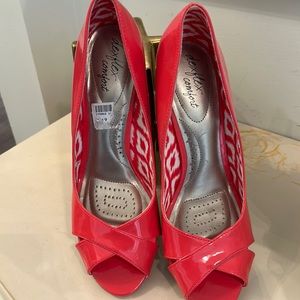 DEXFLEX Comfort Shoes Women's Size 9 Salmon Peep Toe Wedge